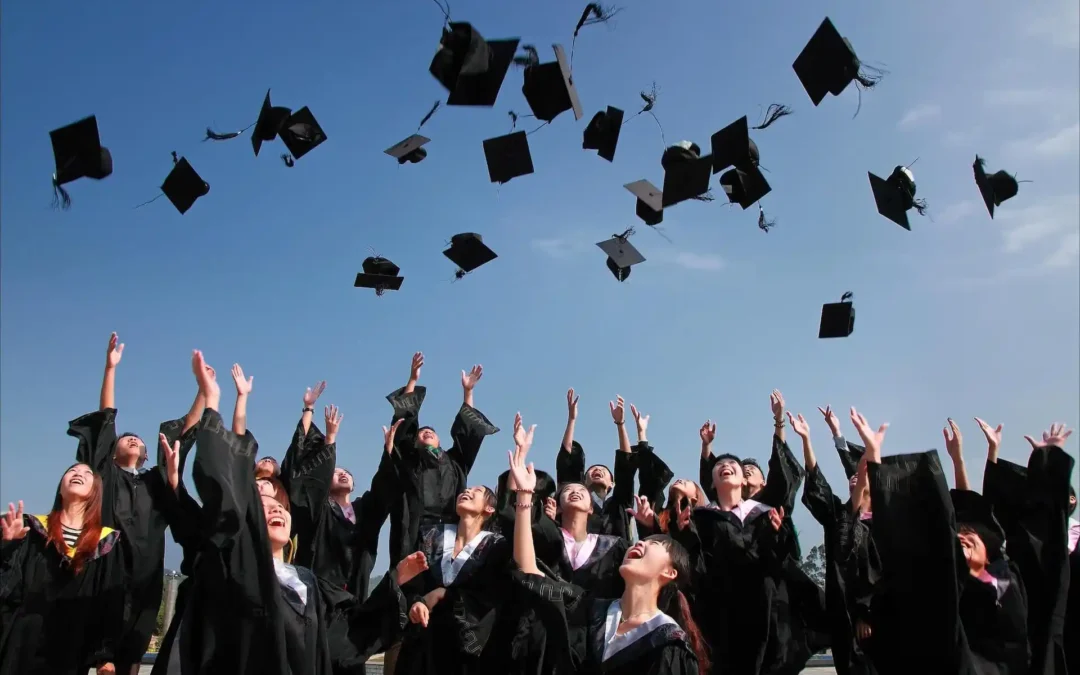 Win College Scholarships: Top Sweepstakes for Students
